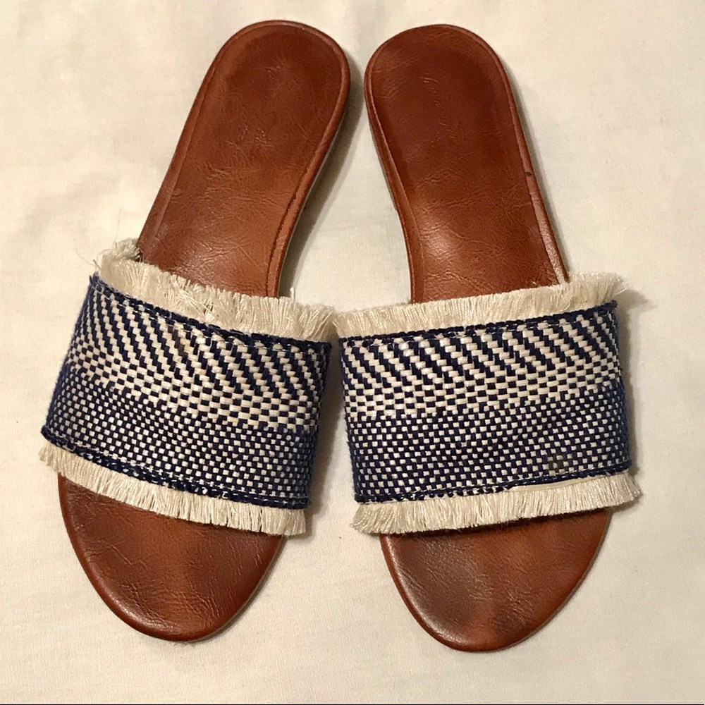 Blue & Beige Tribal Print Slides